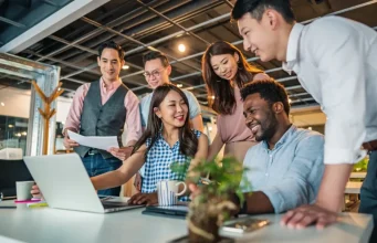 What are the benefits of outsourcing your site to an agency?